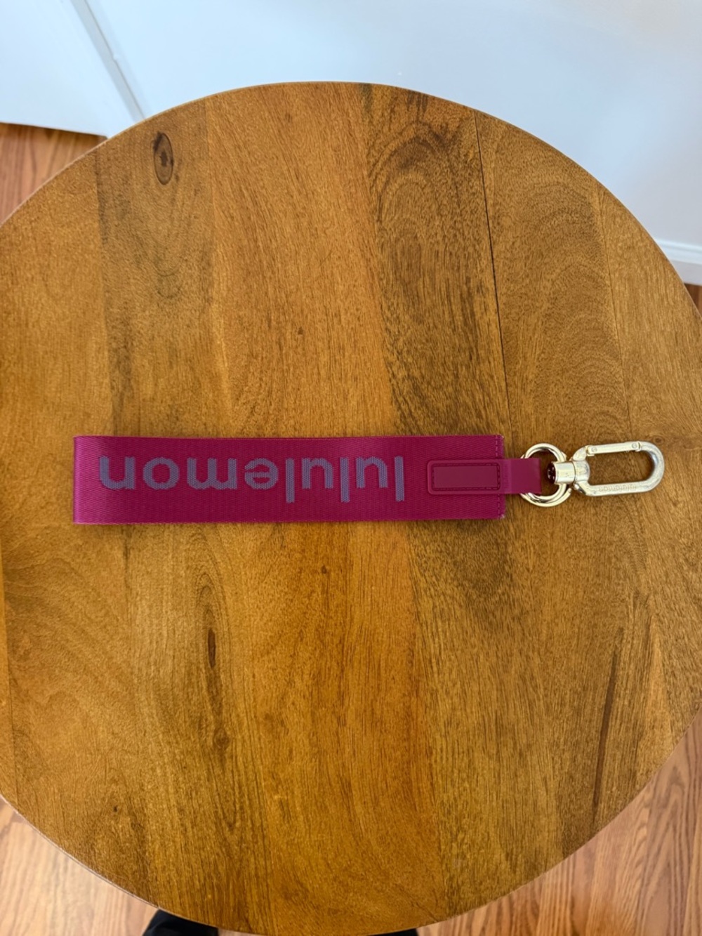 Lululemon Never Lost Keychain Wristlet in Magenta Pink with Gold Hardware - Picture 2 of 7